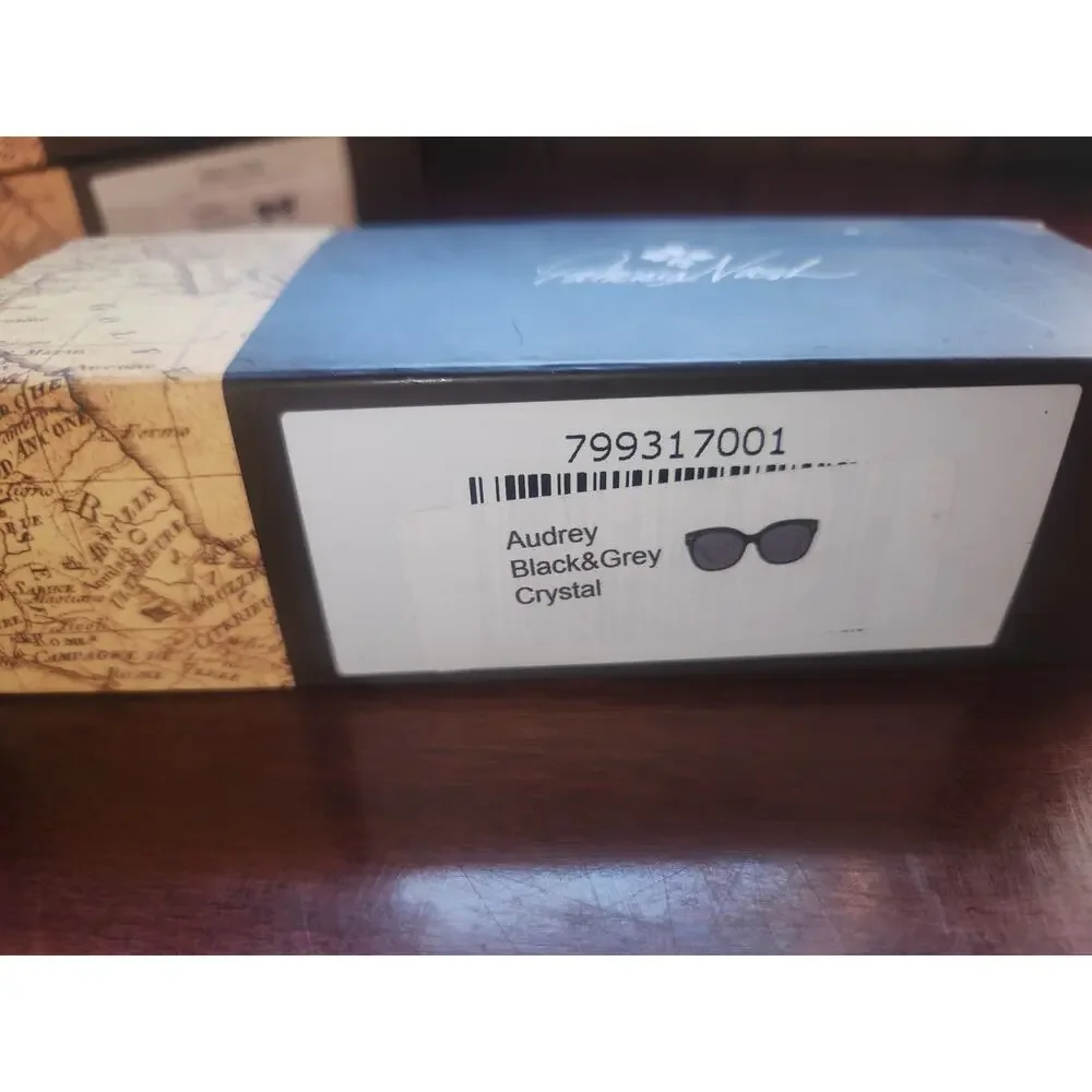 Patricia Nash Audrey Sunglasses Black & Grey Crystal Cat Eye NWT New in Box